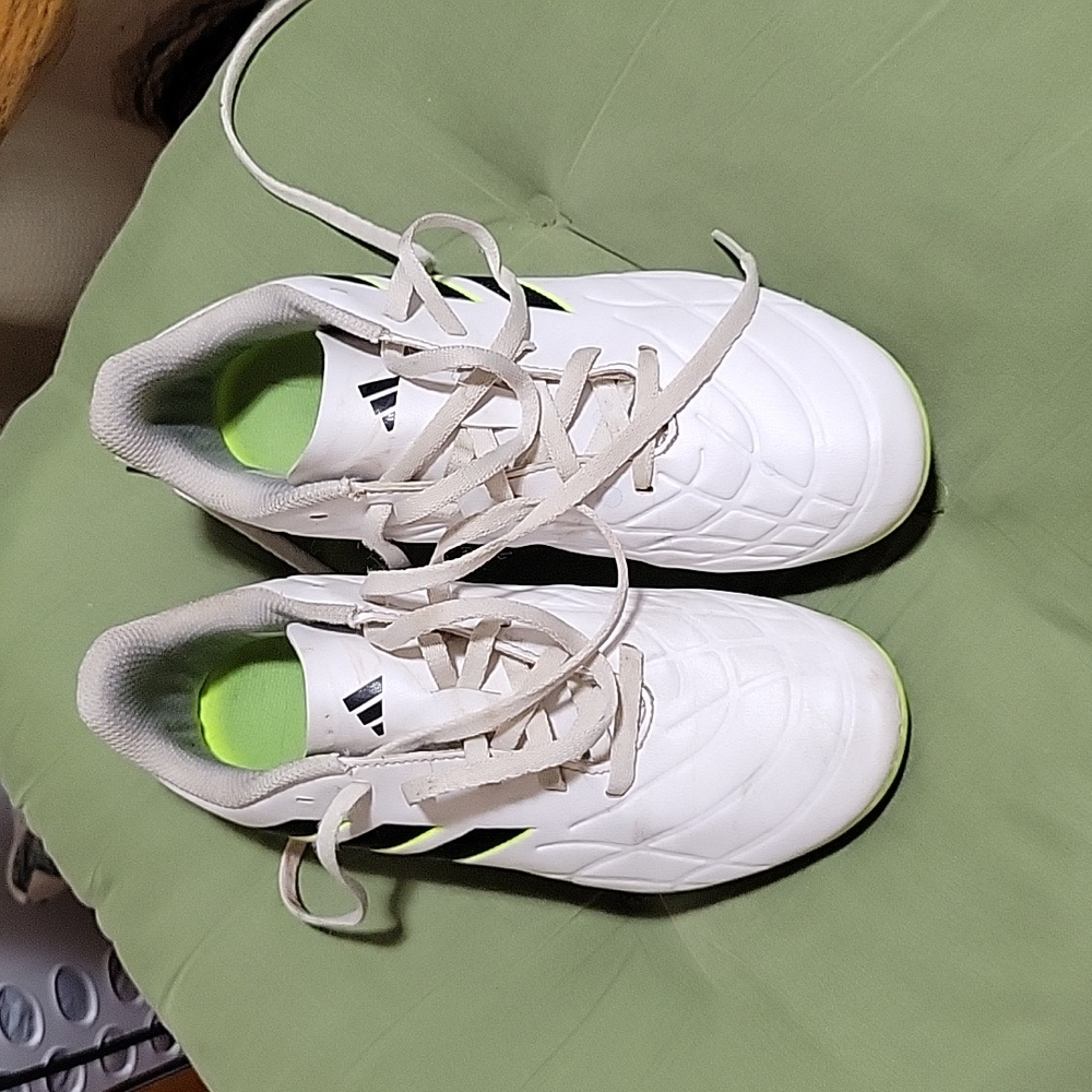 Girls Adidas Copa size 4 soccer cleats